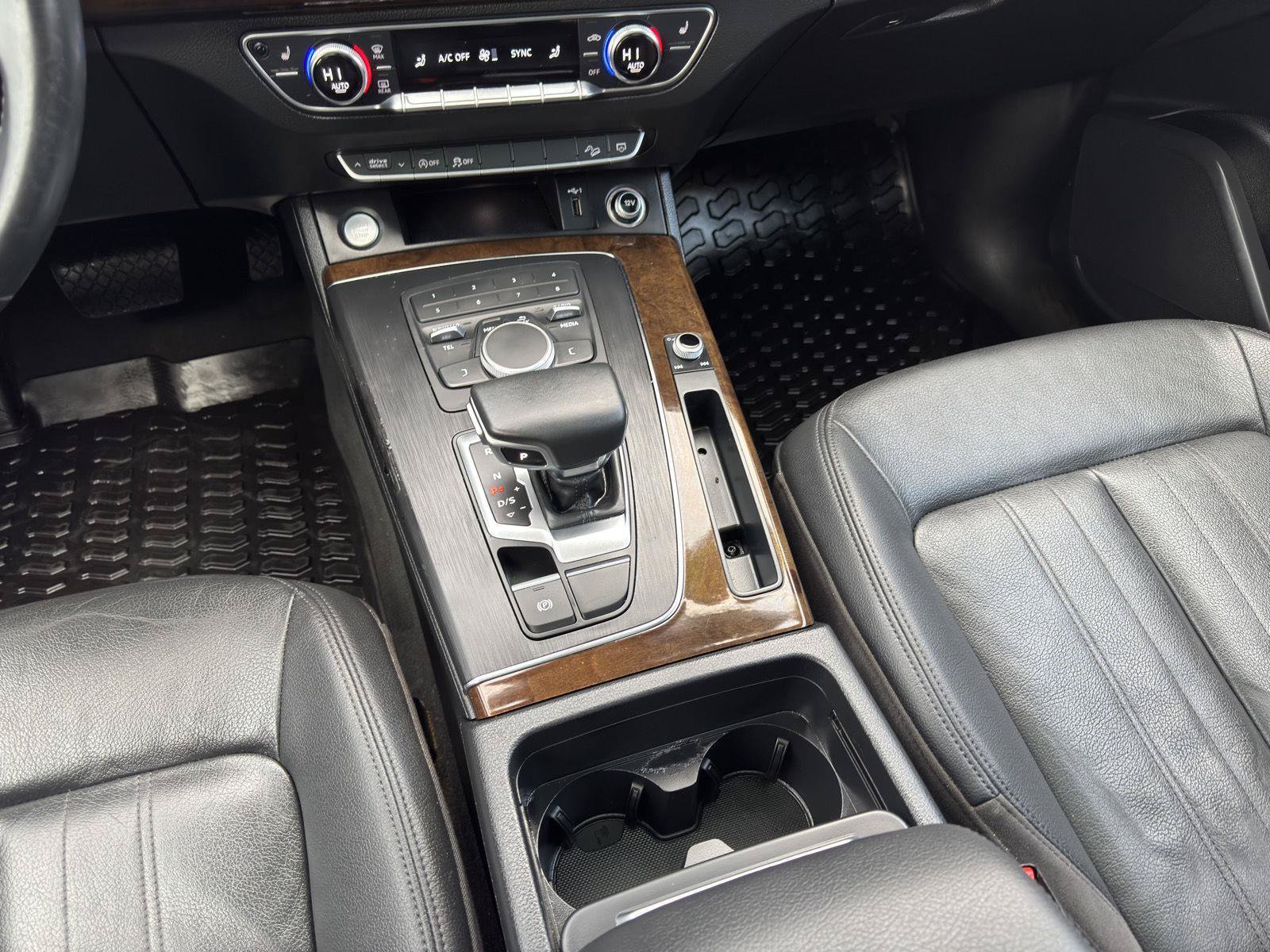 Used 2019 Audi Q5 2.0T Premium w/ Convenience Package AWD/4WD image 33