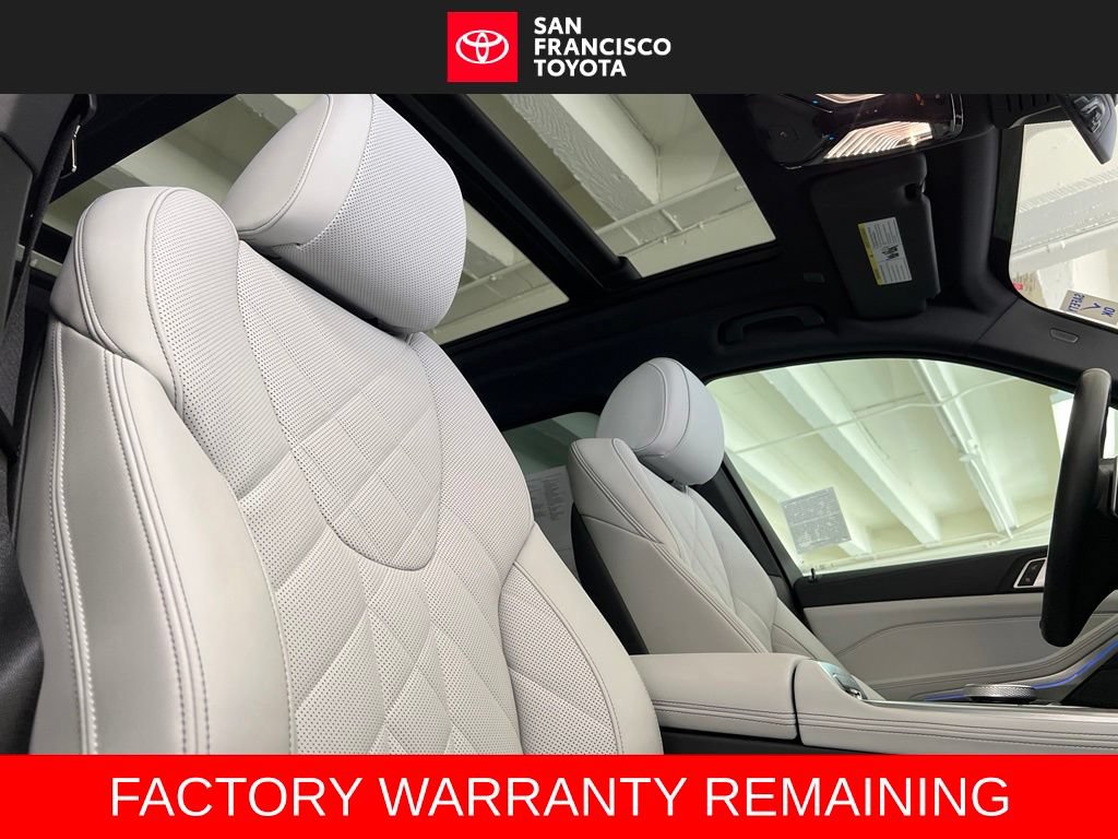 Used 2025 BMW X5 xDrive40i w/ Premium Package AWD/4WD image 23