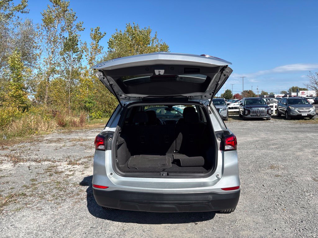 Used 2022 Chevrolet Equinox LS w/ LS Convenience Package FWD image 13