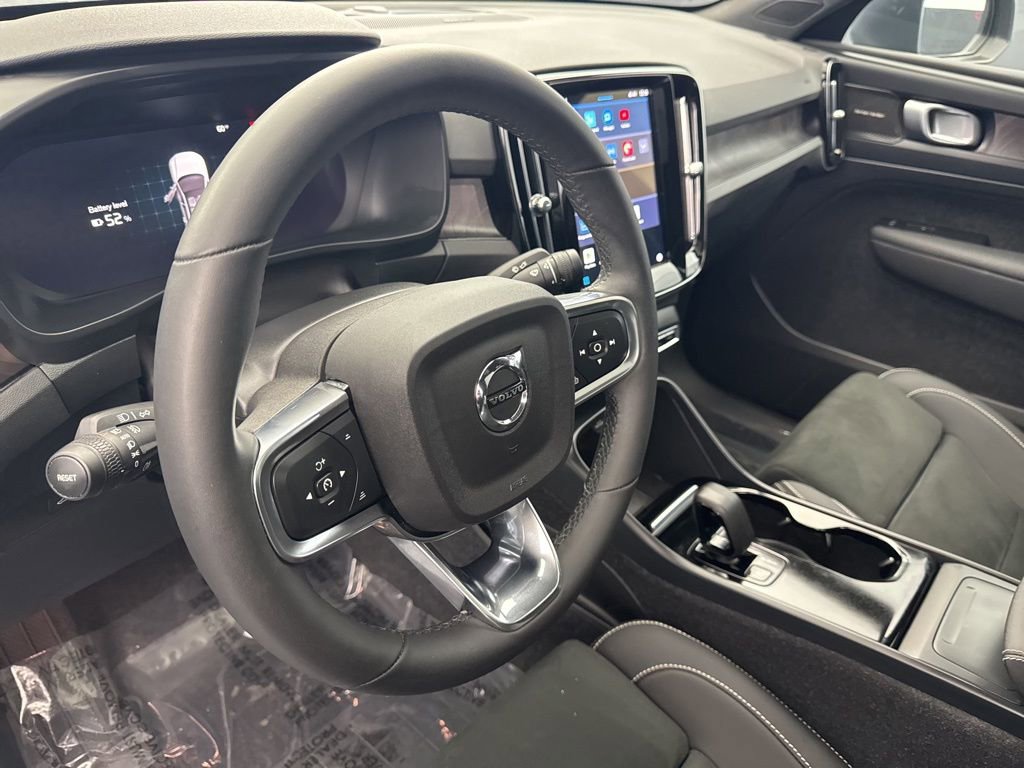 Used 2023 Volvo C40 P8 Recharge Ultimate w/ Protection Package Premier image 9
