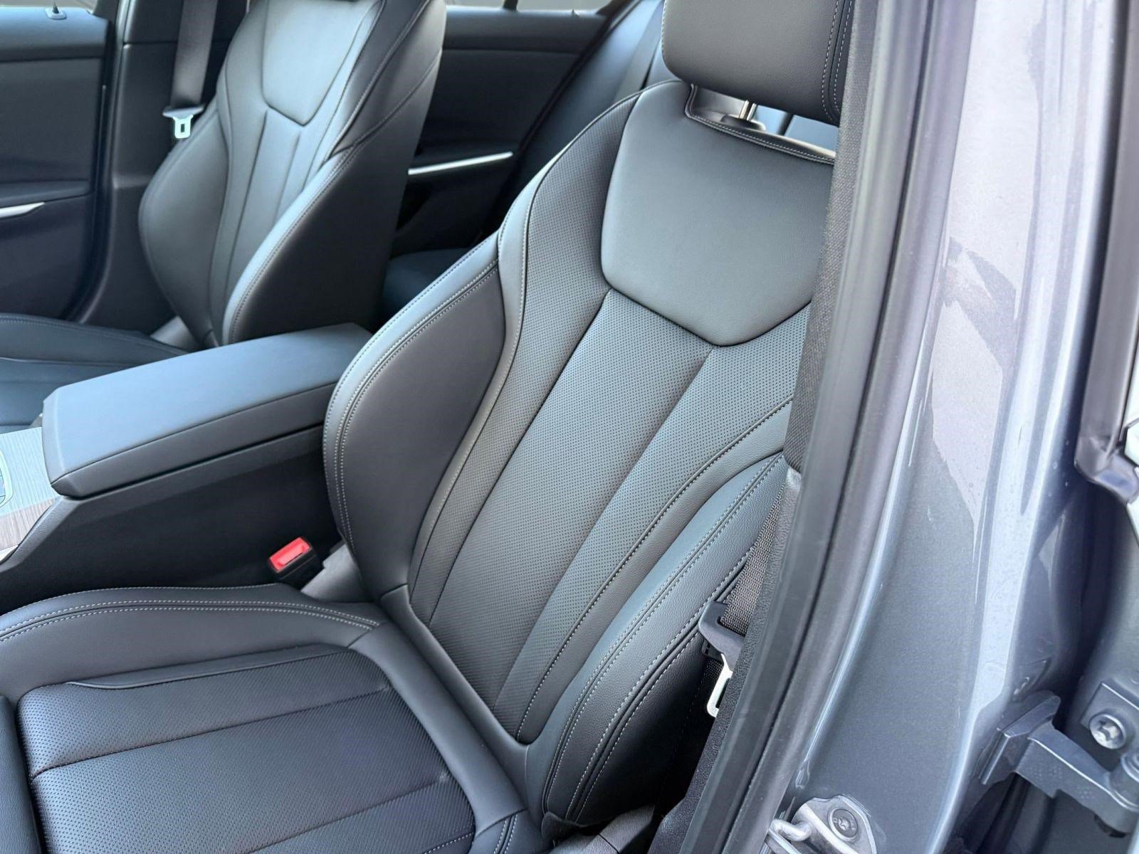 Used 2026 BMW 330i Sedan w/ Convenience Package image 23