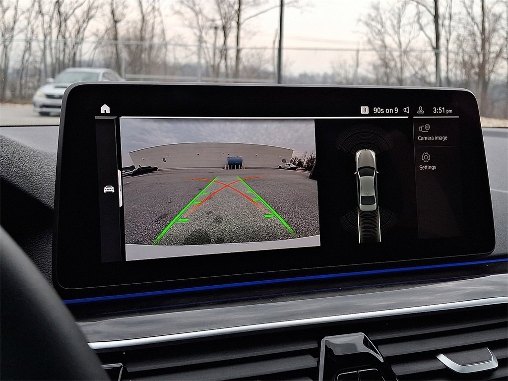 Certified 2023 BMW 530i xDrive w/ Premium Package image 4