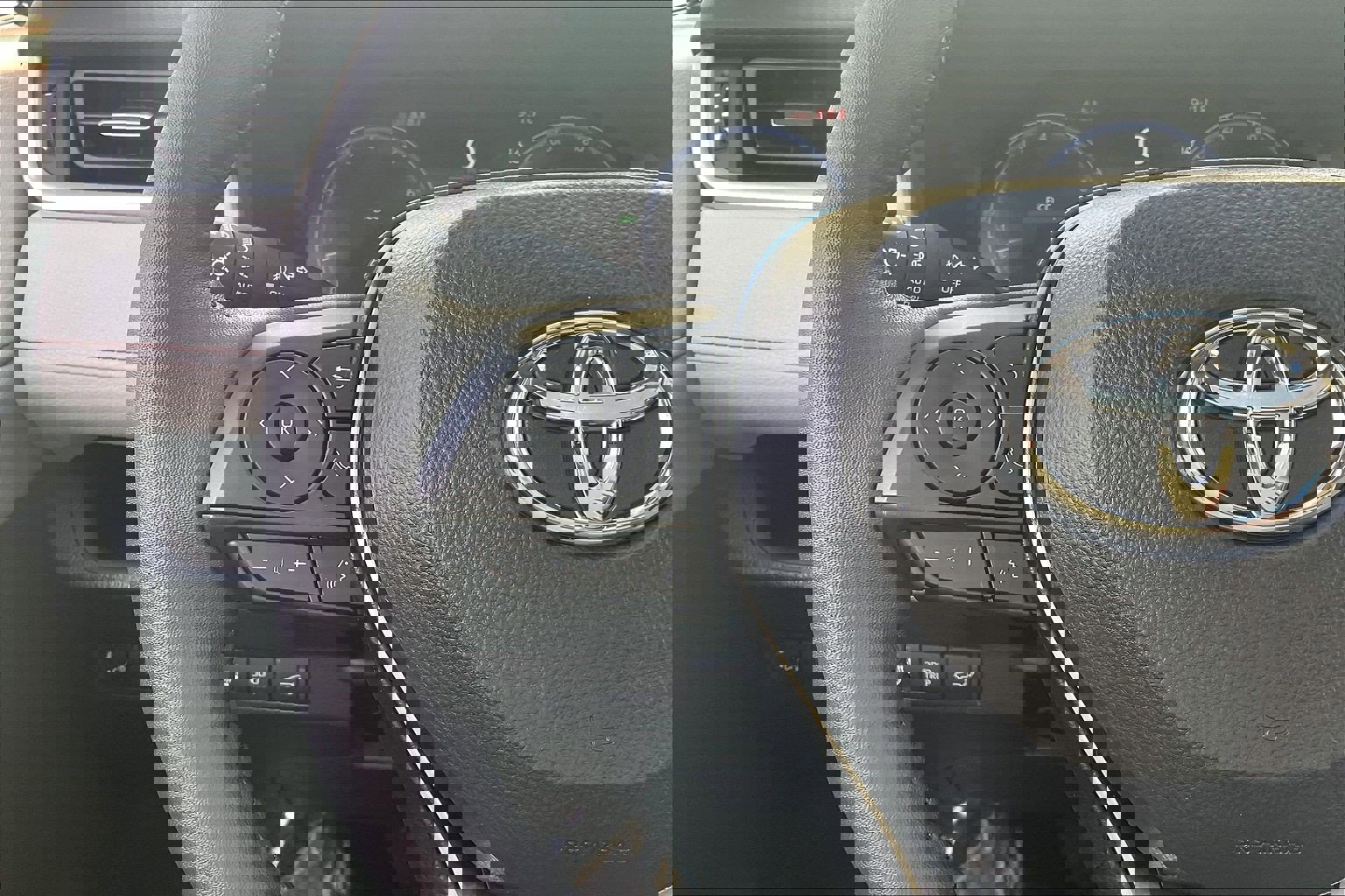 Used 2025 Toyota RAV4 Limited image 23