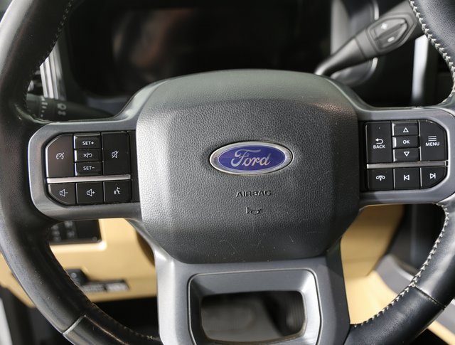 Used 2023 Ford F250 Lariat w/ Chrome Package image 16