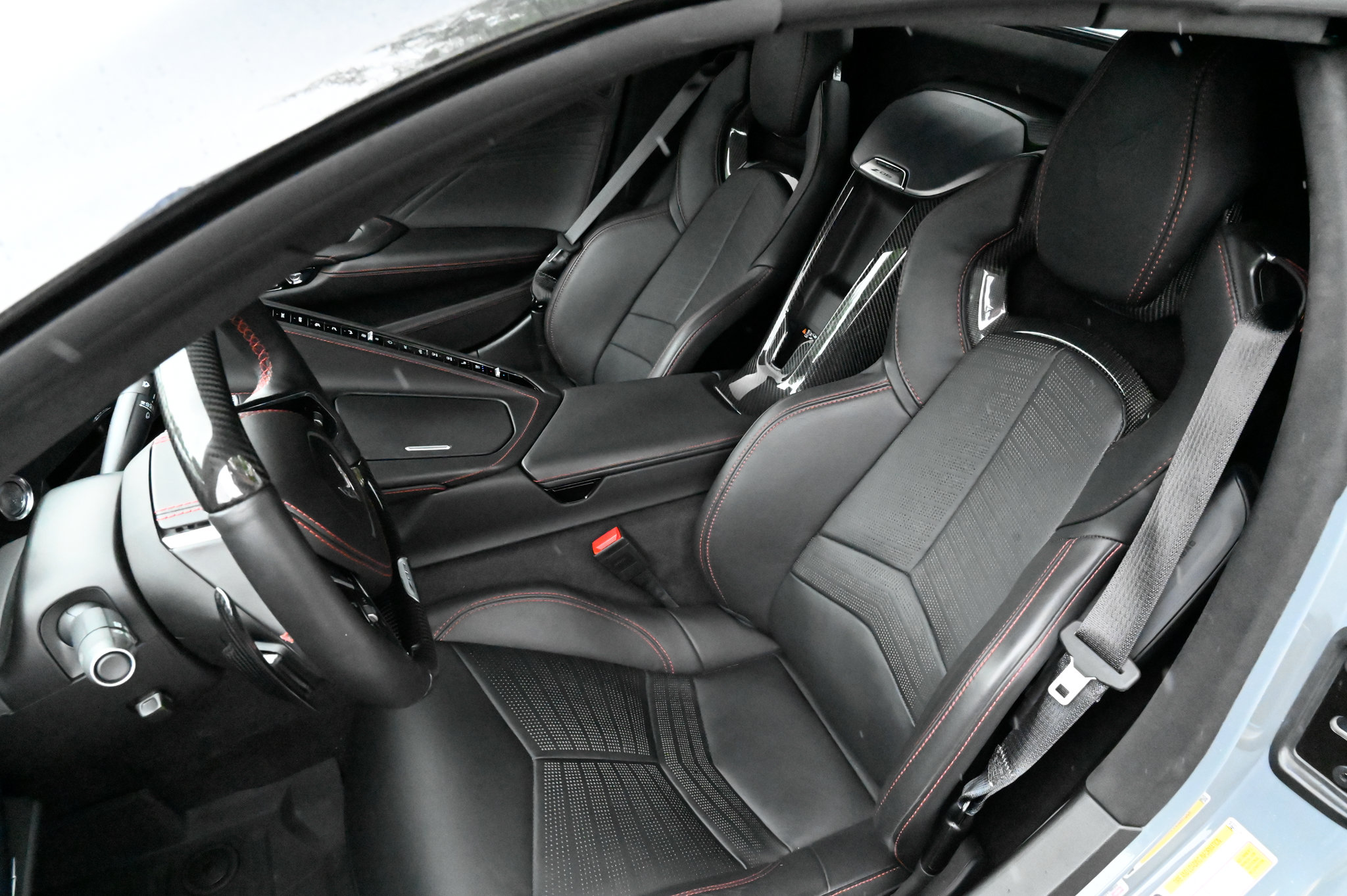 Used 2024 Chevrolet Corvette Z06 w/ Stealth Interior Trim Package RWD image 20