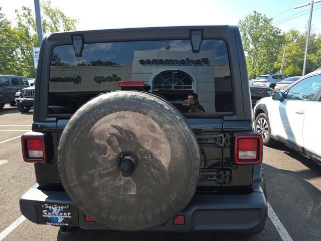 Used 2020 Jeep Wrangler Unlimited Sahara AWD/4WD image 10