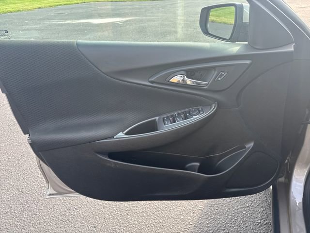 Used 2023 Chevrolet Malibu LT image 11