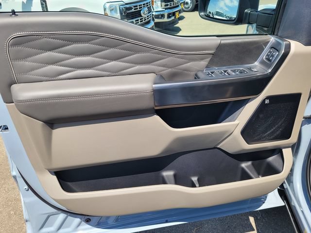 New 2026 Ford F450 Platinum w/ Platinum Plus Package AWD/4WD image 8
