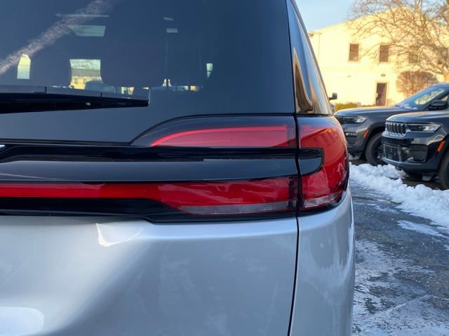 Used 2023 Chrysler Pacifica Pinnacle image 18