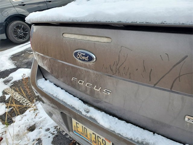 Used 2010 Ford Focus SES image 4