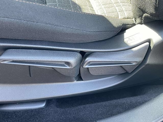 Used 2025 Honda HR-V Sport image 17