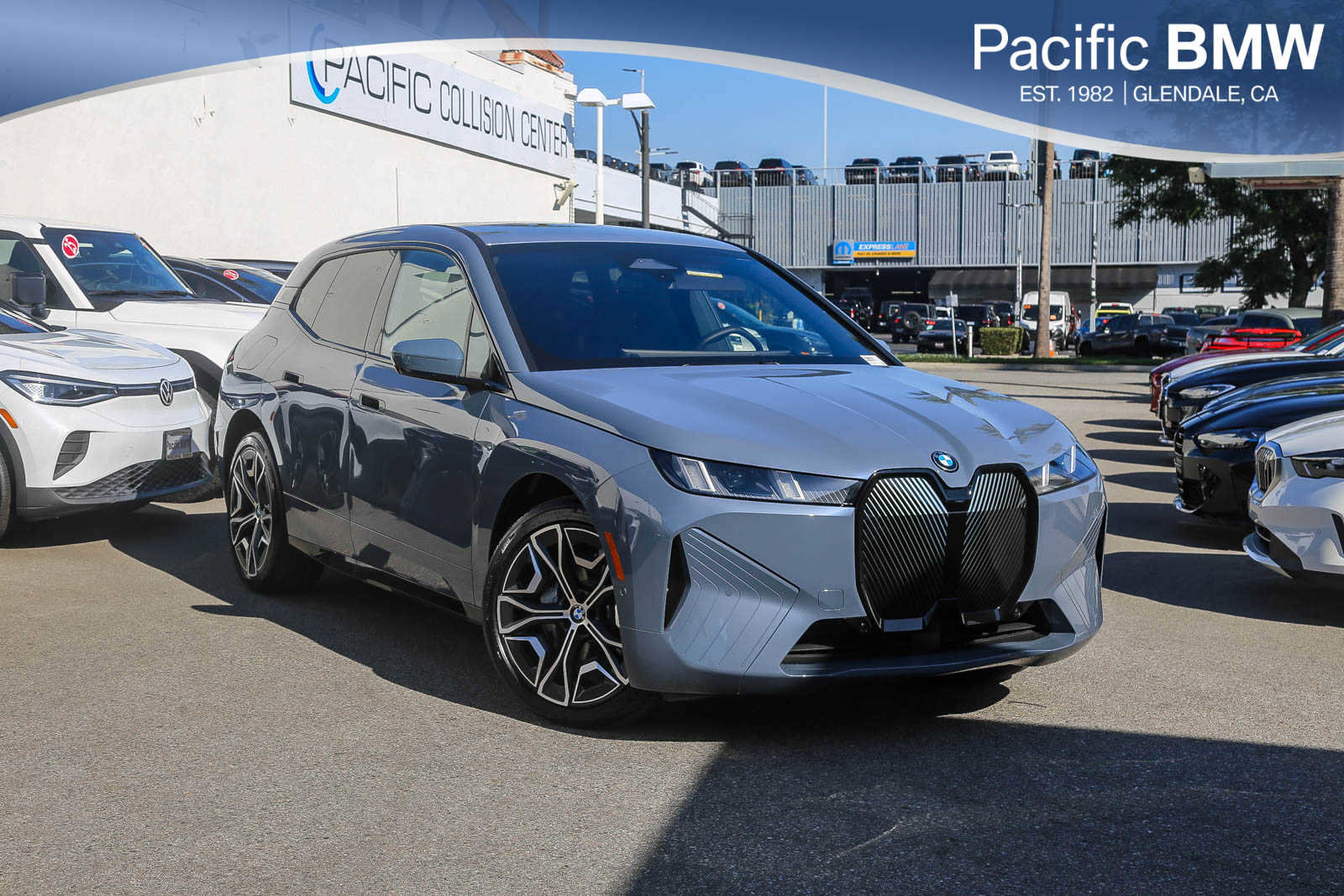 New 2026 BMW iX xDrive45 image 1