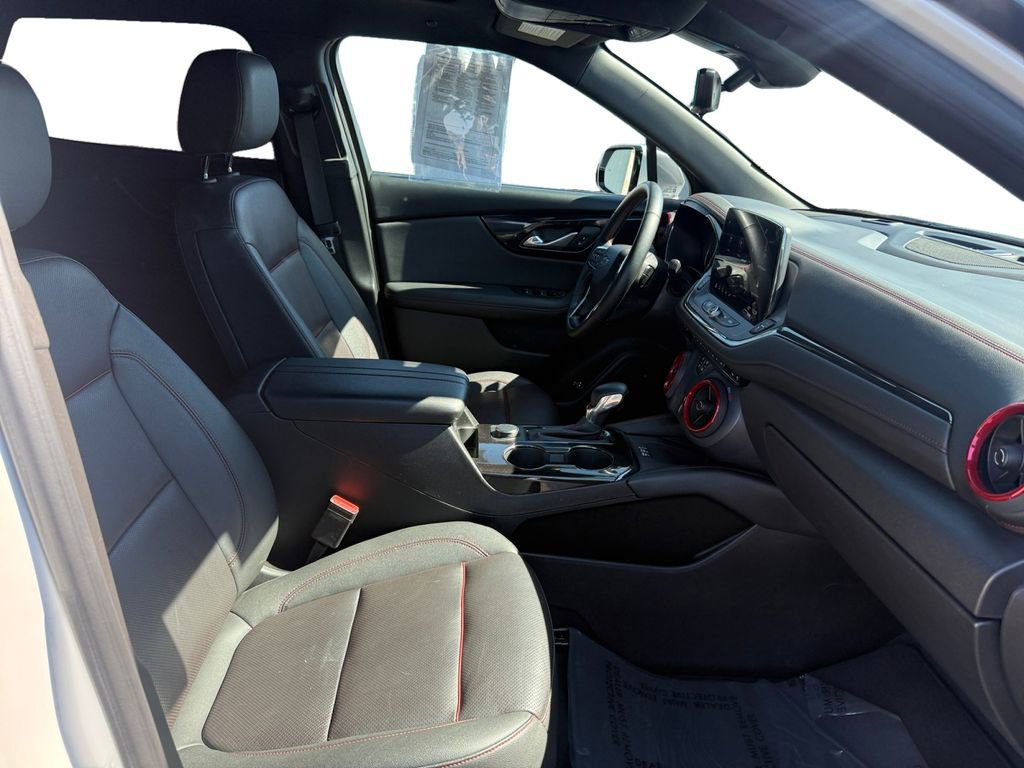 Certified 2023 Chevrolet Blazer RS w/ Driver Confidence II Package image 17