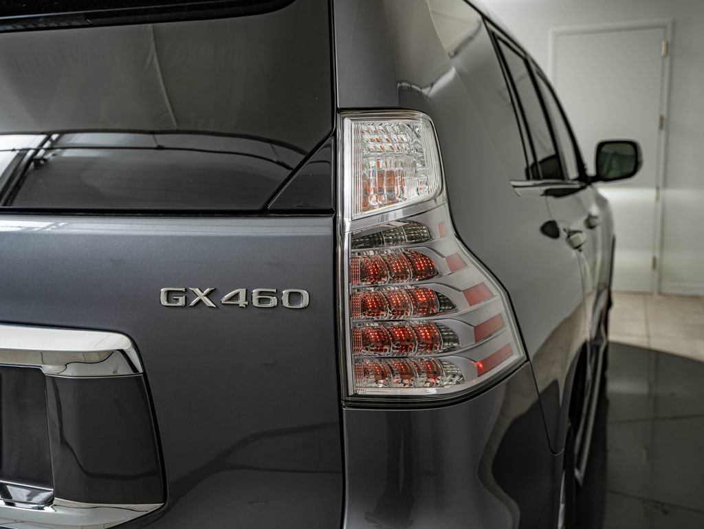 Used 2016 Lexus GX 460 w/ Premium Package AWD/4WD image 15