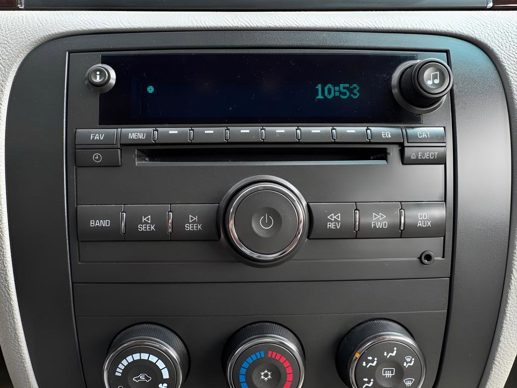 Used 2011 Buick Lucerne CX FWD image 28