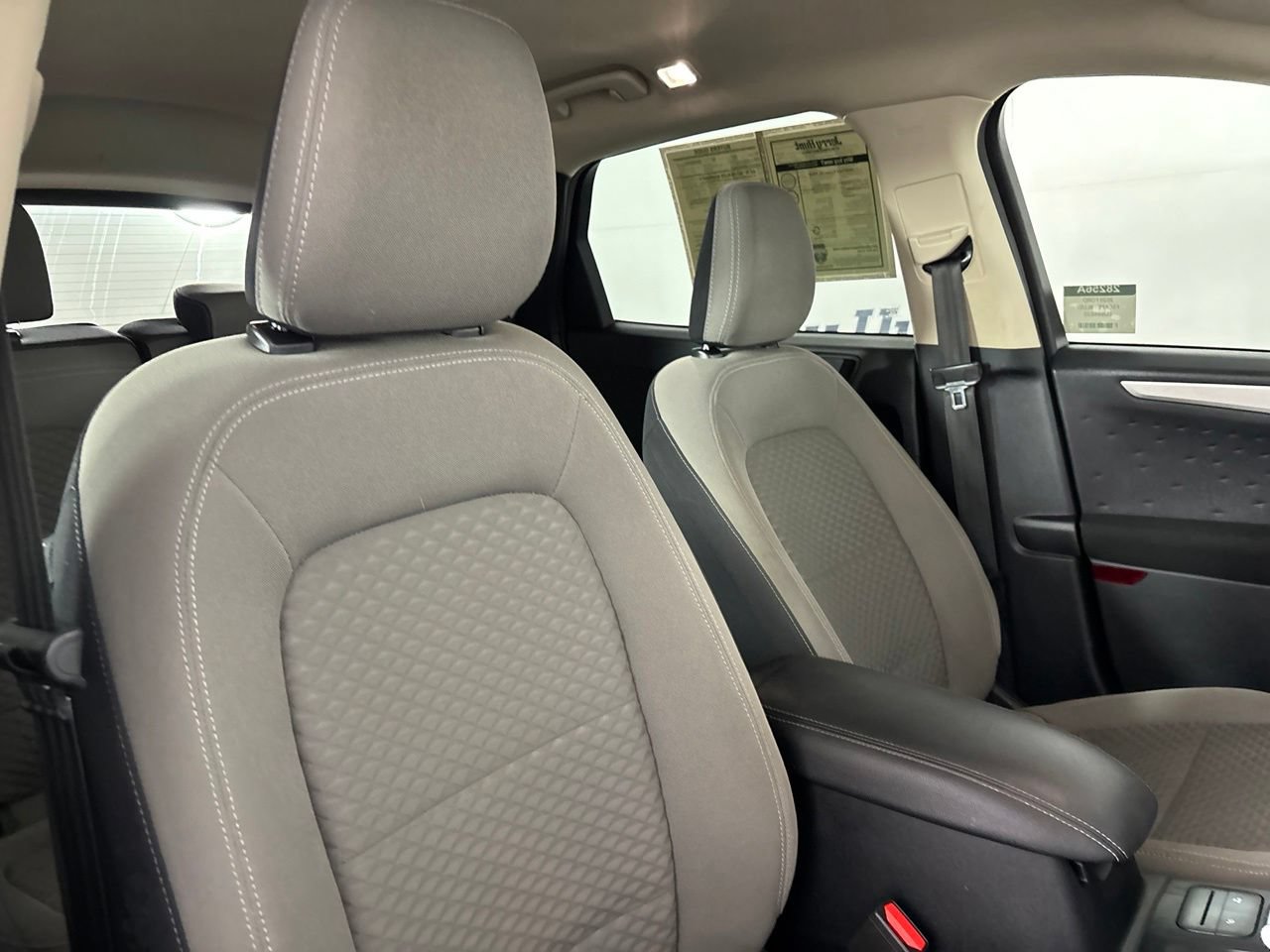 Used 2020 Ford Escape SE FWD image 28