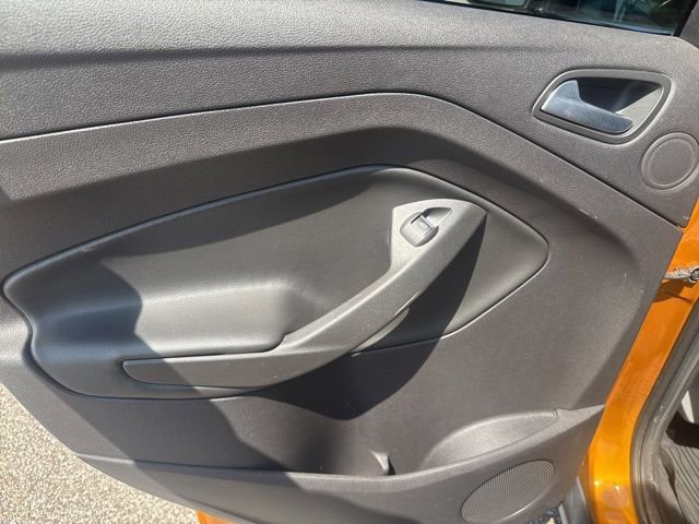 Used 2016 Ford Escape SE w/ Equipment Group 201A FWD image 20