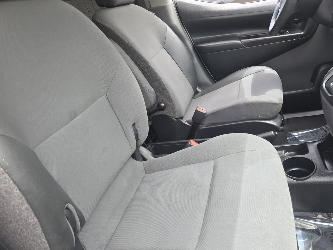Used 2019 Nissan NV200 S FWD image 22