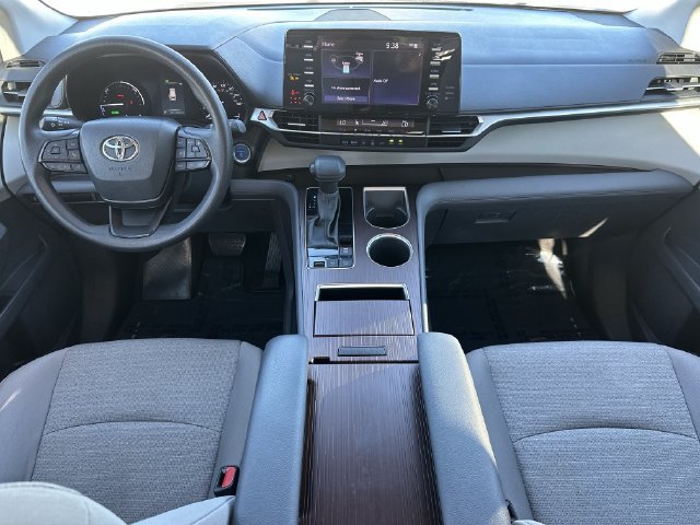 Certified 2023 Toyota Sienna LE FWD image 10