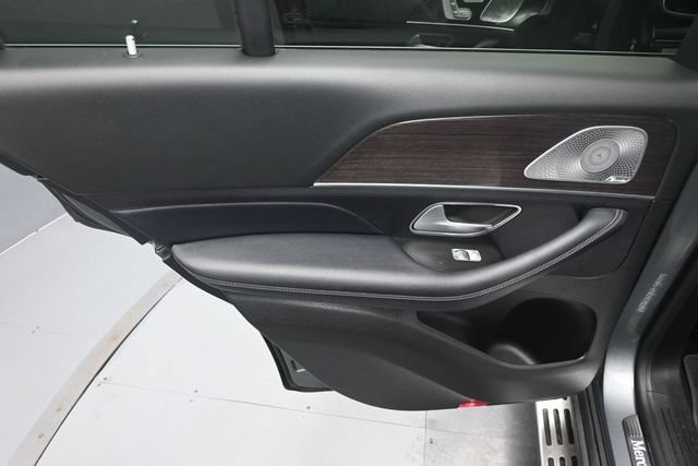 Used 2020 Mercedes-Benz GLE 350 w/ Premium Package image 8