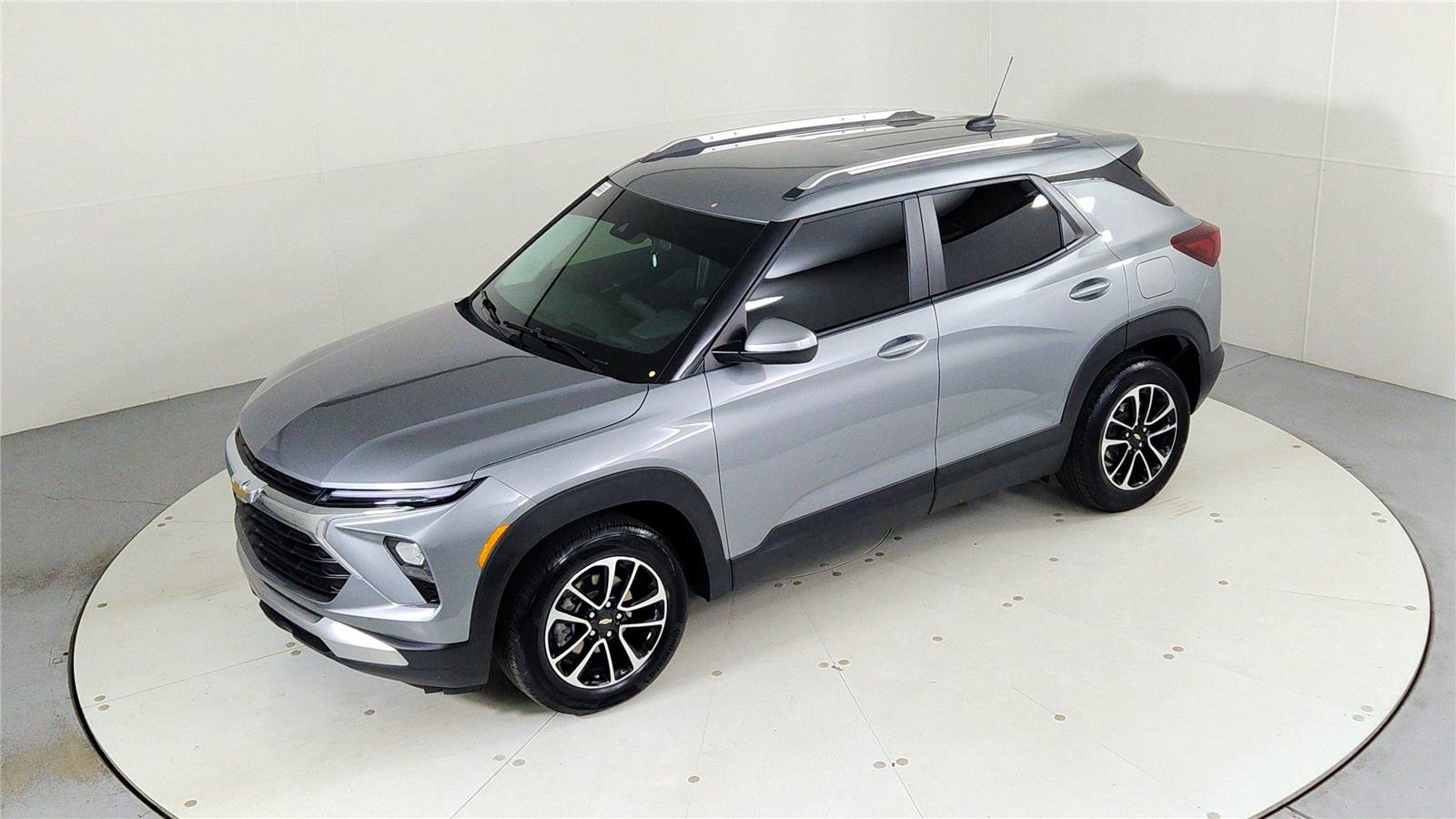 Used 2024 Chevrolet TrailBlazer LT w/ Driver Confidence Package image 36