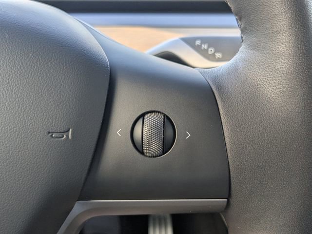 Used 2022 Tesla Model Y Performance image 26