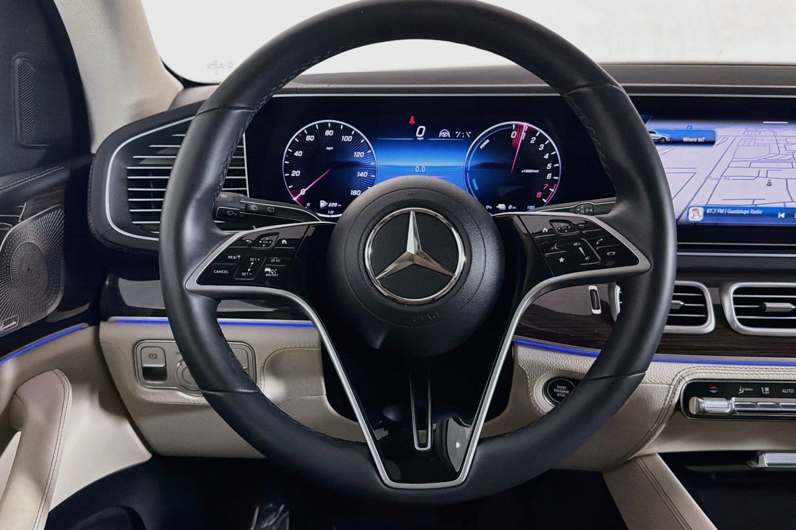 Used 2024 Mercedes-Benz GLE 450e 4MATIC image 18