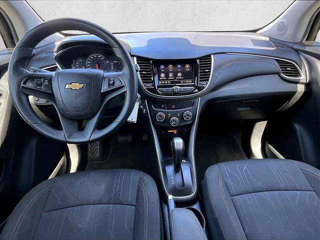 Used 2020 Chevrolet Trax LT FWD image 16