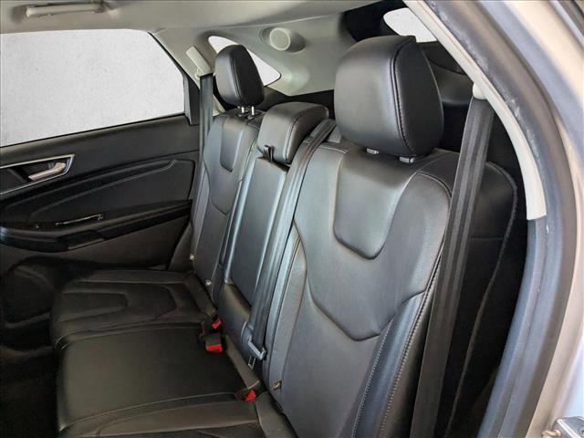 Used 2015 Ford Edge Titanium image 15