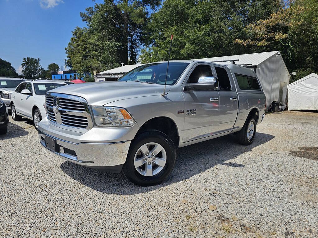 Used 2016 RAM 1500 Classic SLT AWD/4WD image 1