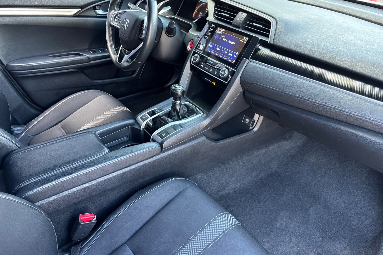 Used 2019 Honda Civic Sport image 15