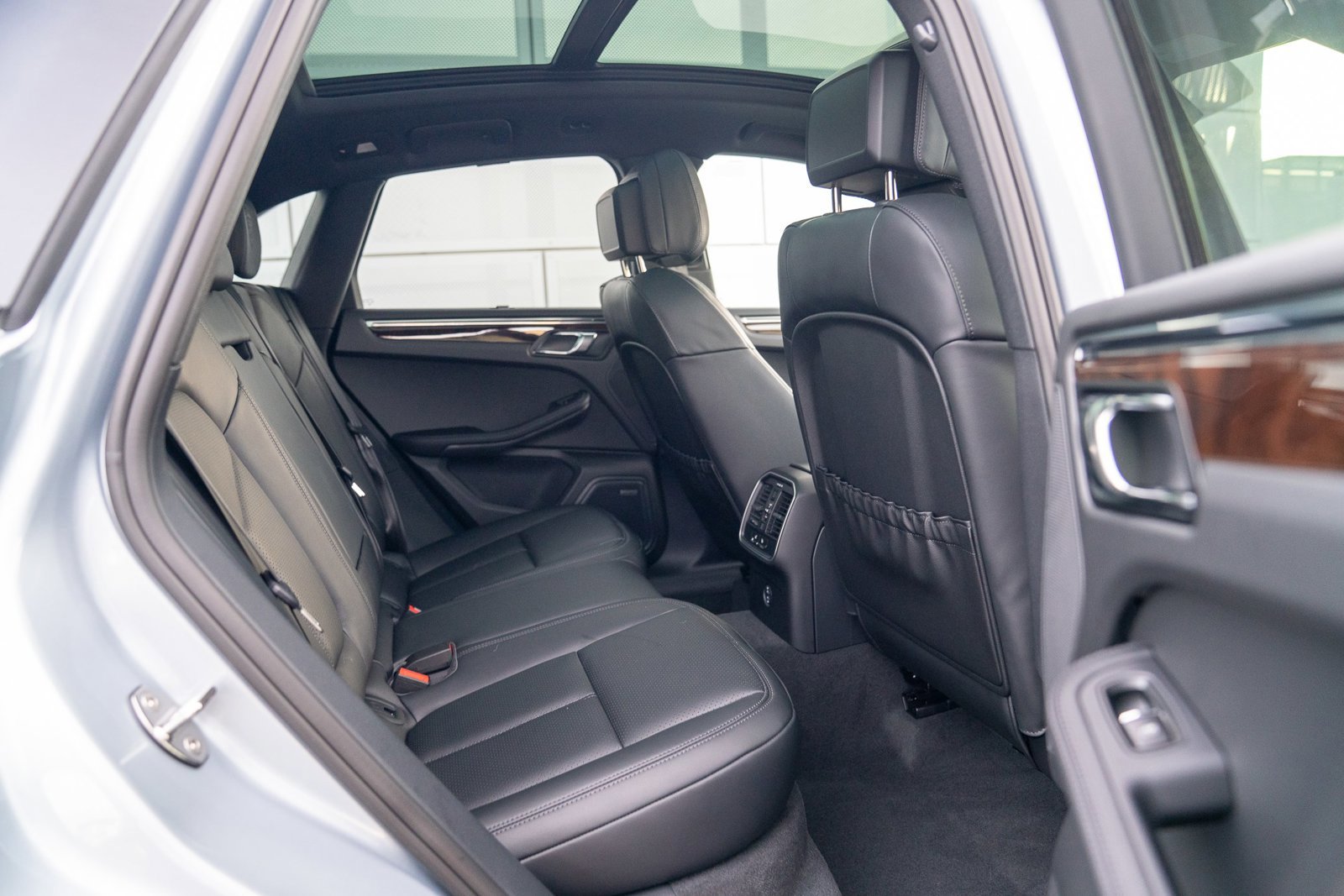 New 2026 Porsche Macan S image 25