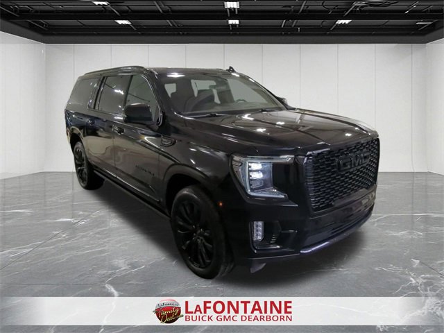 Used 2021 GMC Yukon XL Denali w/ Denali Premium Package image 2