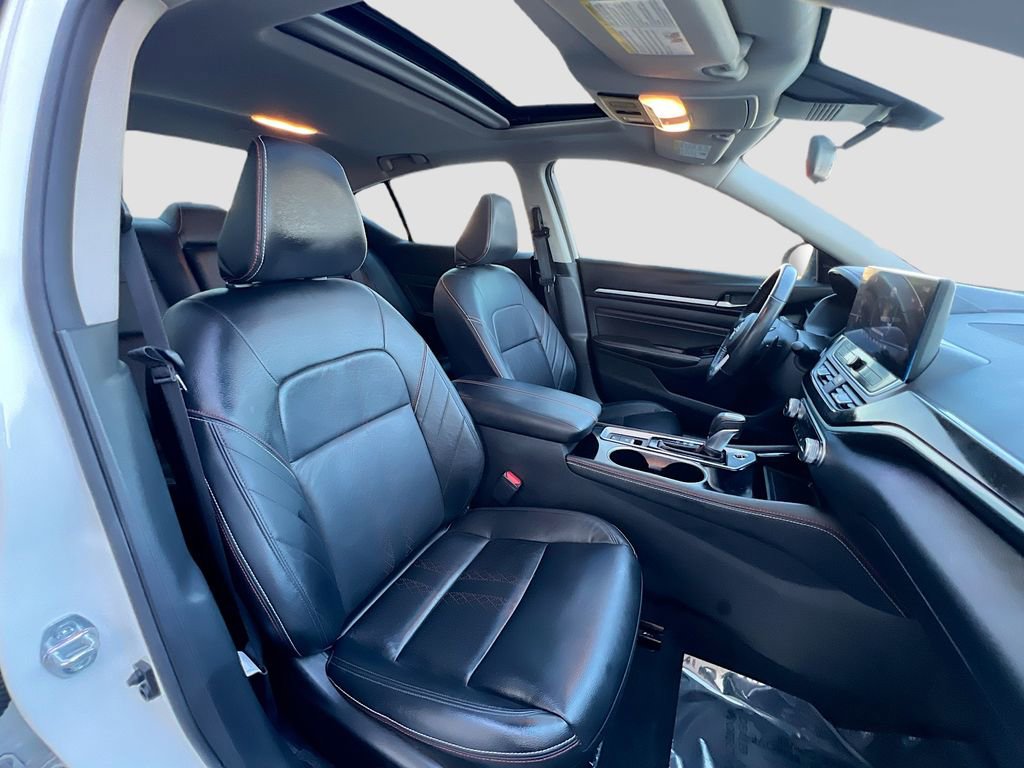 Used 2023 Nissan Altima 2.0 SR image 29