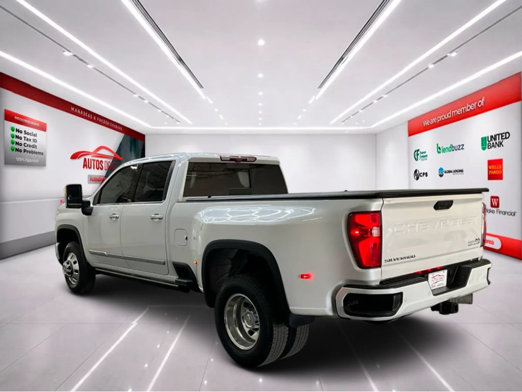 Used 2024 Chevrolet Silverado 3500 High Country w/ High Country Premium Package AWD/4WD image 6