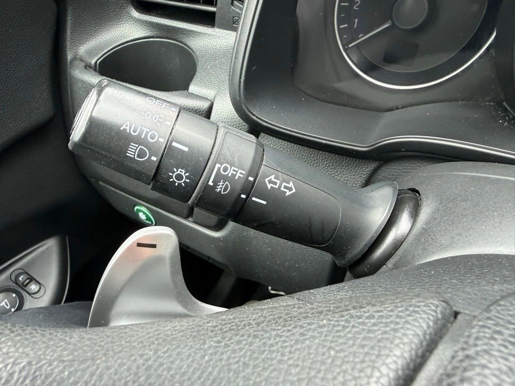 Used 2015 Honda Fit EX image 23