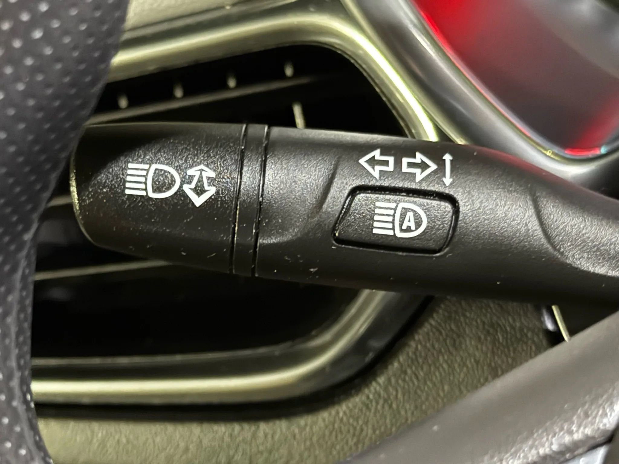 Used 2022 Chevrolet Equinox LS w/ LS Convenience Package image 38