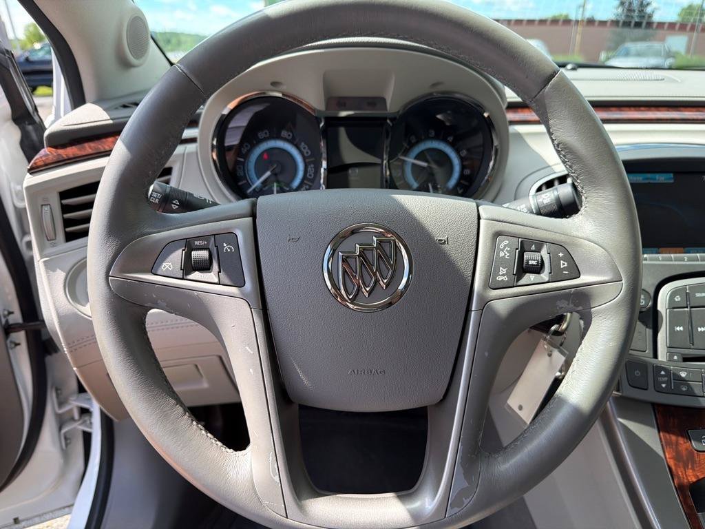 Used 2013 Buick LaCrosse Leather FWD image 13