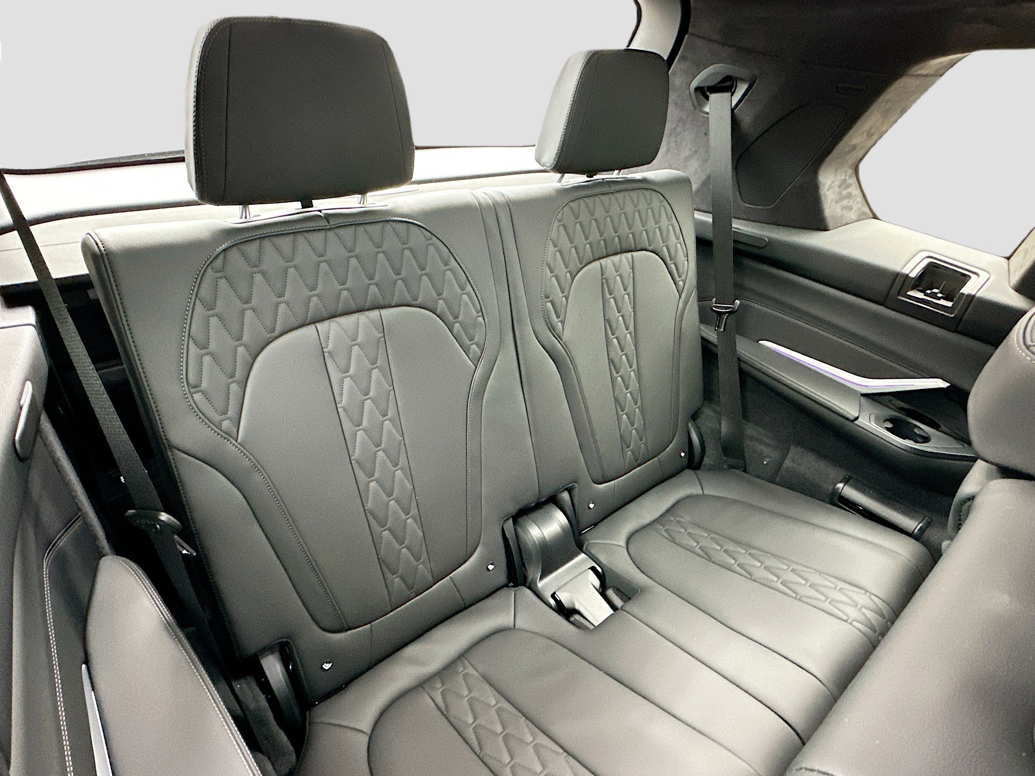 Certified 2024 BMW X7 M60i w/ M Sport Professional Package image 31