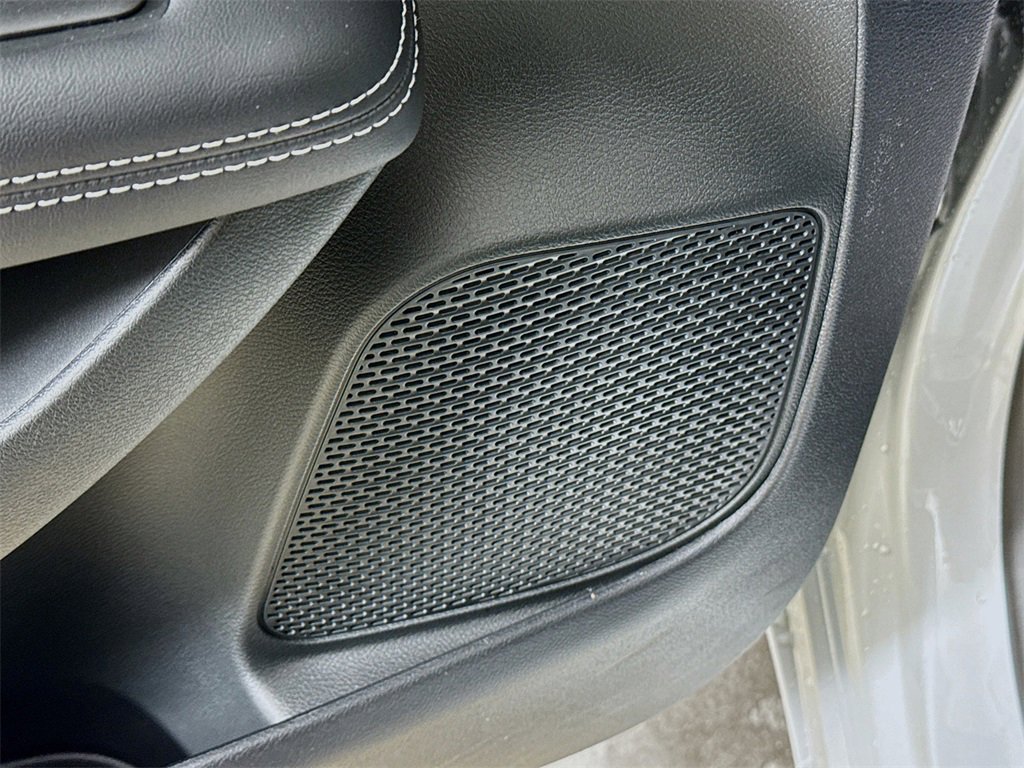 New 2026 Chrysler Pacifica Select image 20