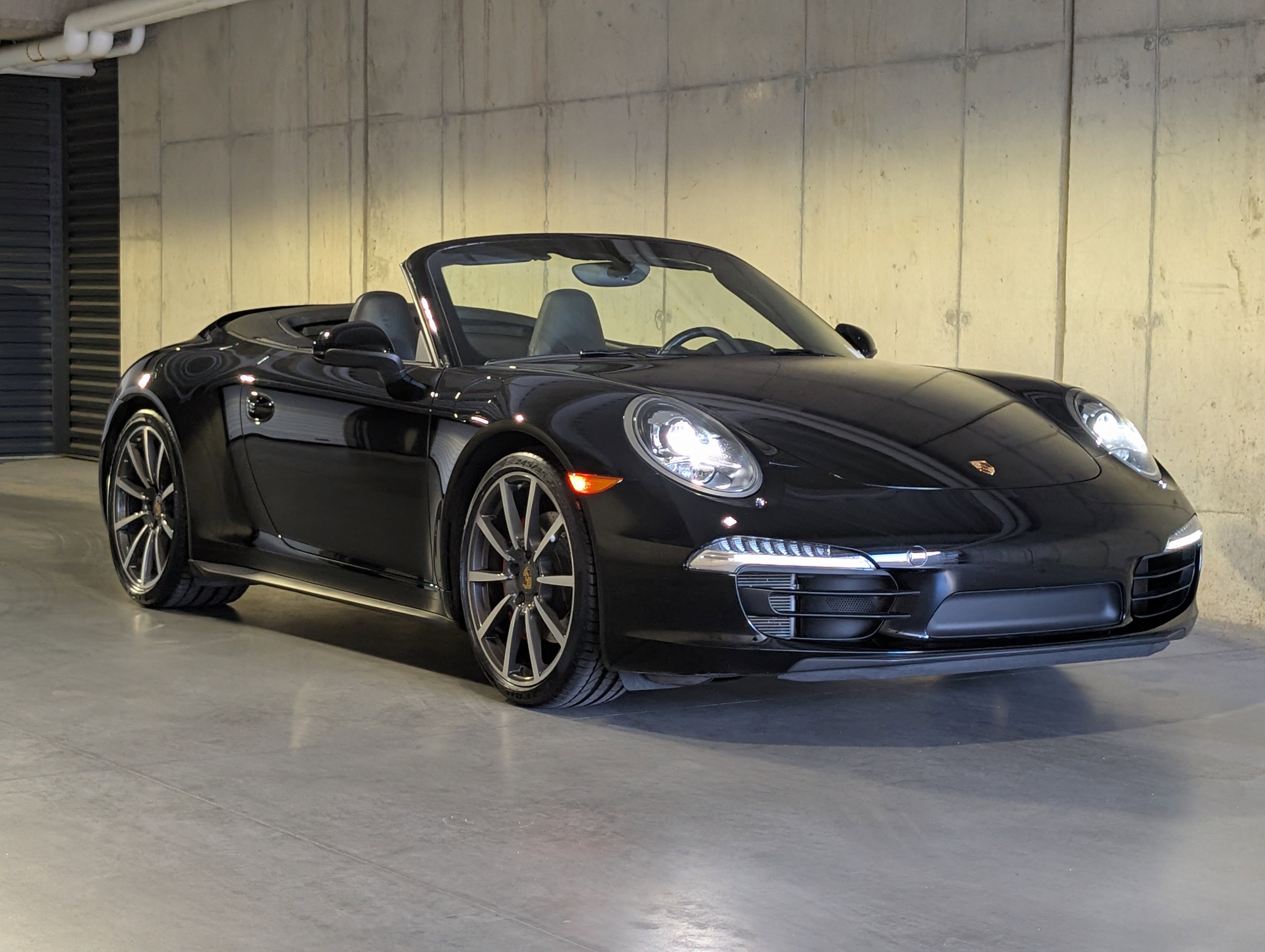 Certified 2015 Porsche 911 Carrera 4S image 11