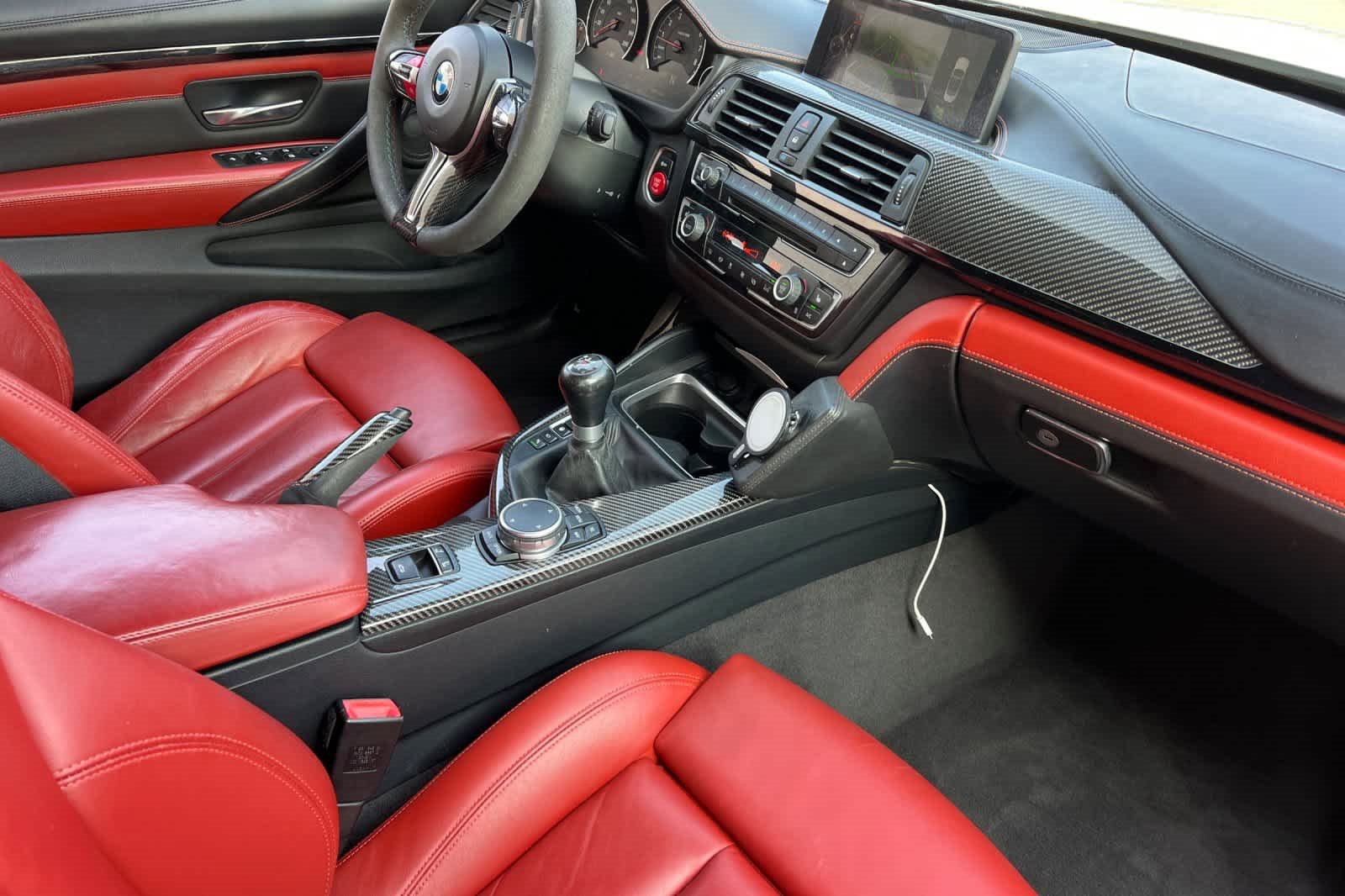 Used 2015 BMW M4 Convertible image 19