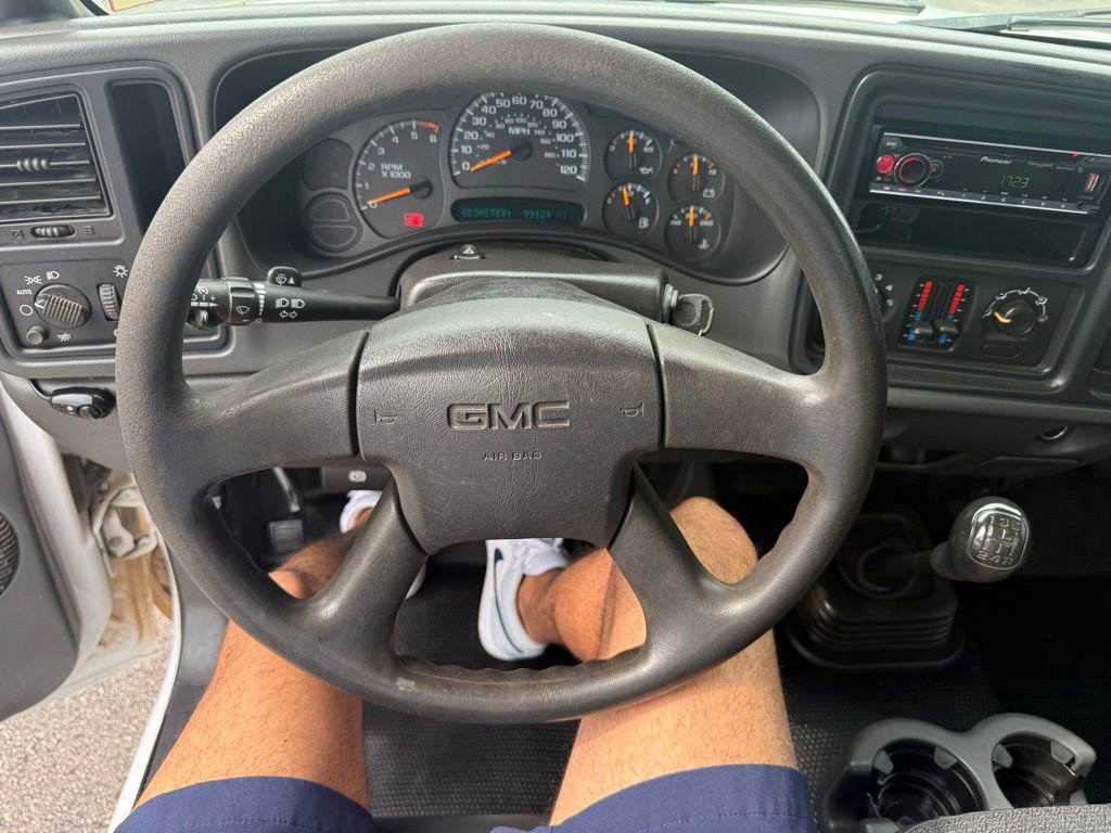 Used 2007 GMC Sierra 2500 W/T RWD image 19