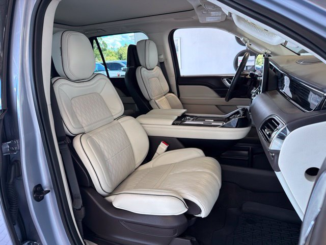 Used 2023 Lincoln Navigator Black Label AWD/4WD image 23