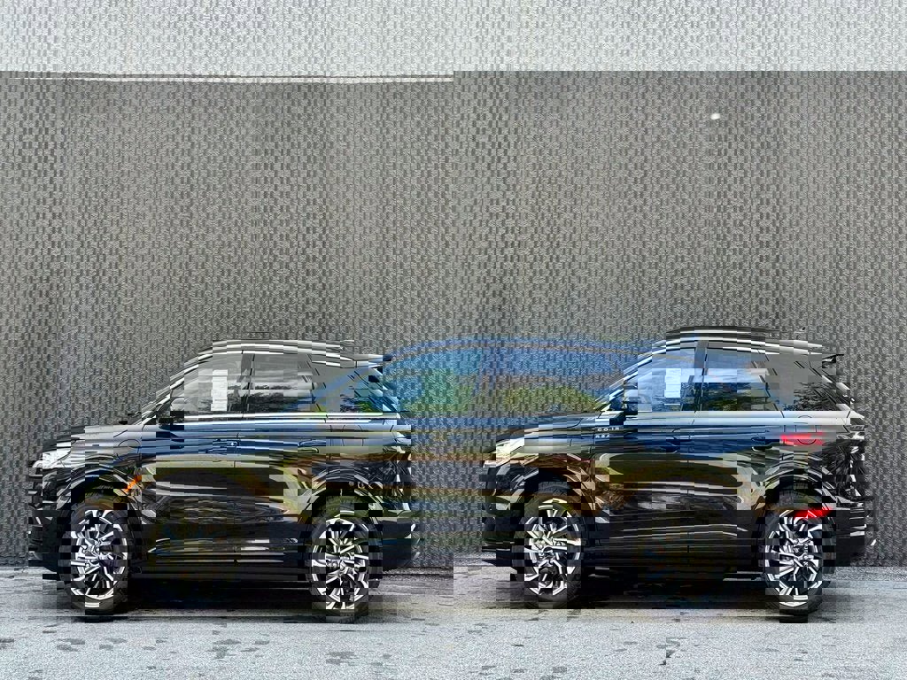 New 2025 Lincoln Corsair Grand Touring image 2