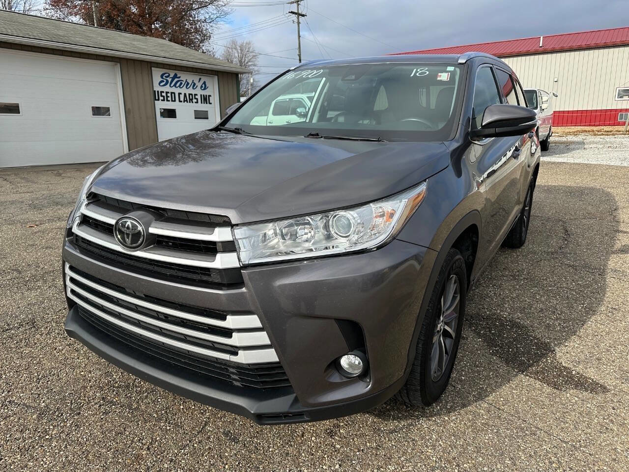 Used 2018 Toyota Highlander XLE image 12