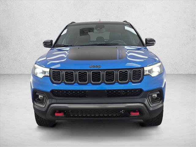 Certified 2025 Jeep Compass Trailhawk w/ Trailhawk Elite Group AWD/4WD image 2