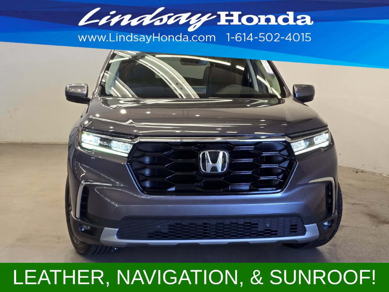Used 2025 Honda Pilot Touring image 2