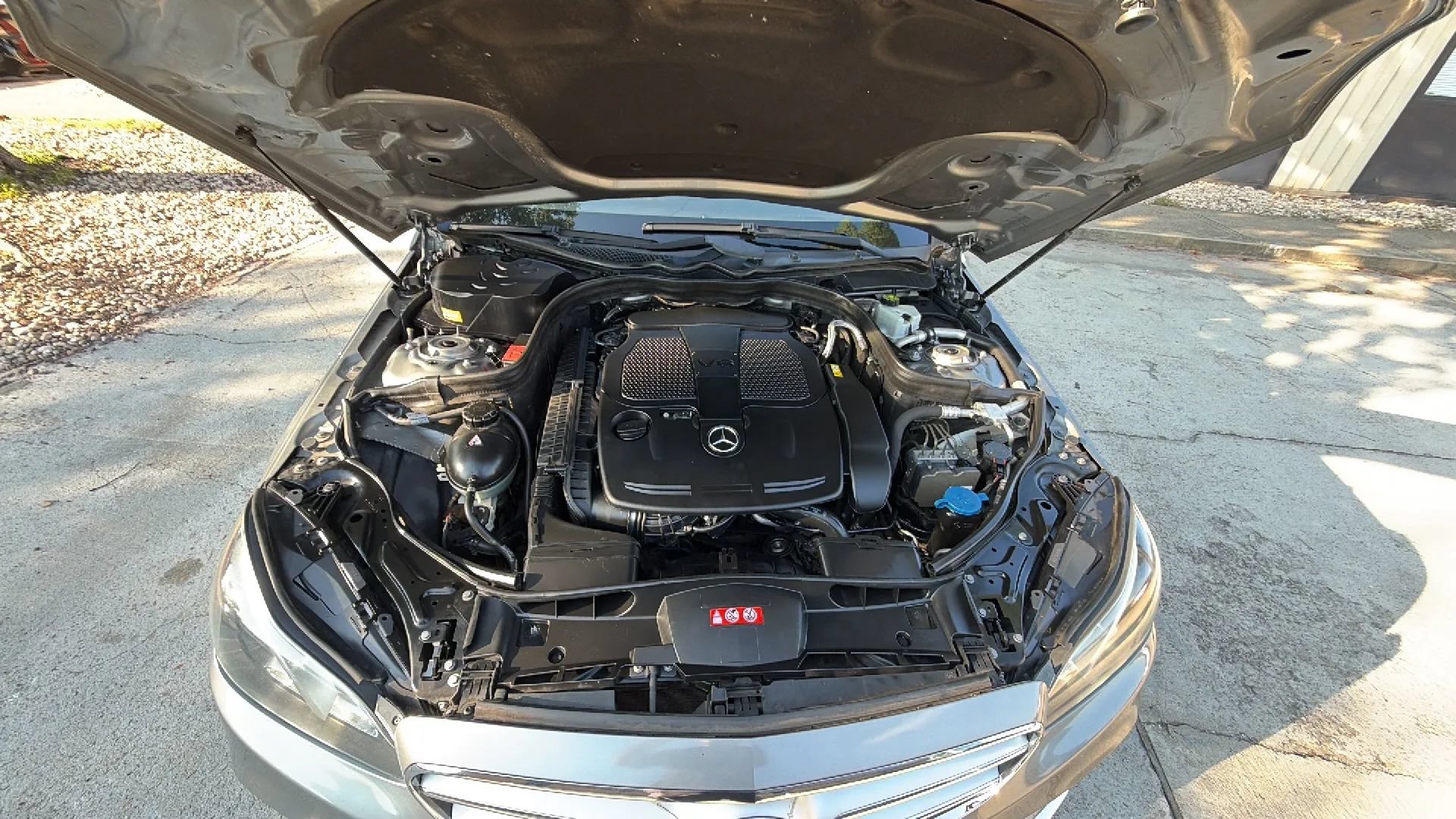 Used 2014 Mercedes-Benz E 350 4MATIC Sedan image 38