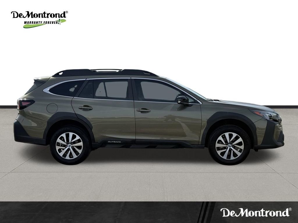 Used 2024 Subaru Outback Premium image 4